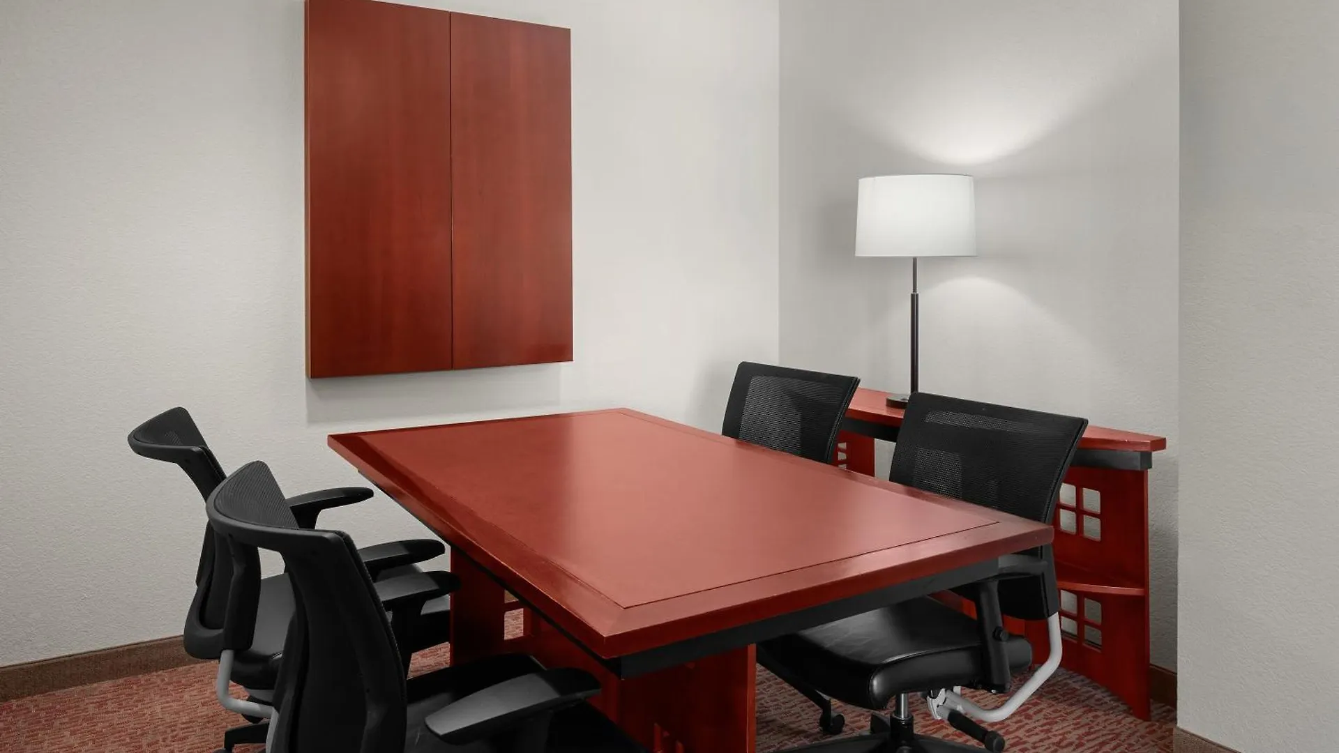Larkspur Landing Renton-An All-Suite Hotel