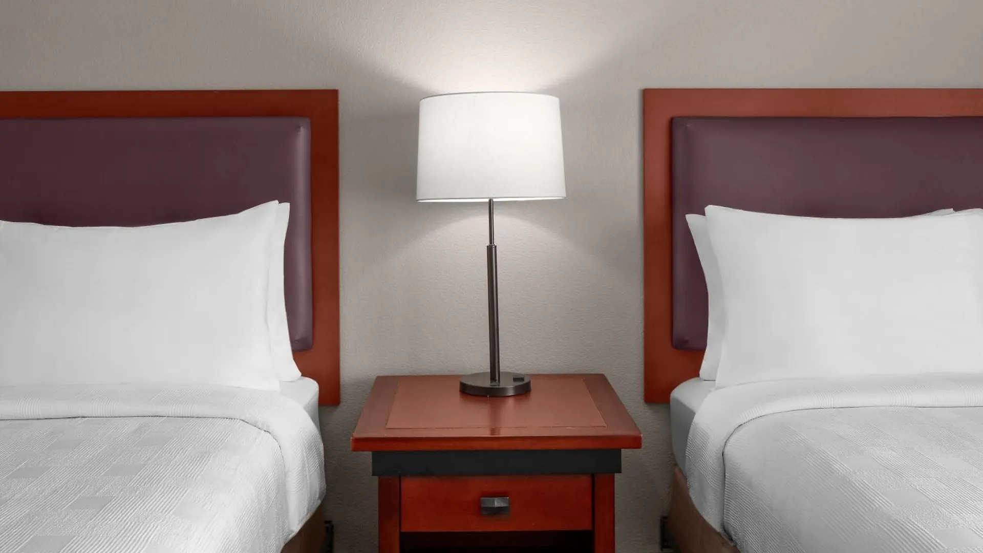 Larkspur Landing Renton-An All-Suite Hotel